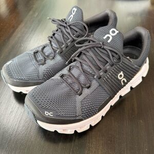On Cloud Swift Women’s Size 9.5